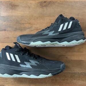 ADIDAS MEN'S DAME 8 LOW BASKETBALL SHOES, BLACK Size 13